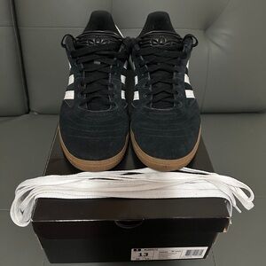 Adidas Classic Black and White Footwear- size 13 Men’s